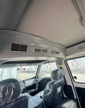 
									CMC D260 Window Van full								