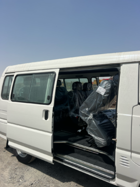 
									CMC D260 Window Van full								